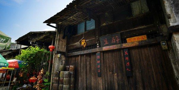 有人说兵马俑是“活人”烧制?陕西一兵马俑裂开后,真相浮出水面